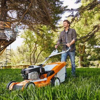 Lawn Mowing Tips: How to Mow the Grass Properly