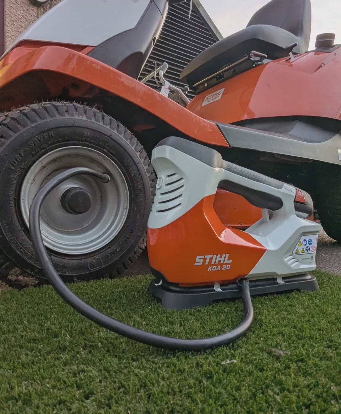 Stihl KOA 20 battery air comp inflating a tyre